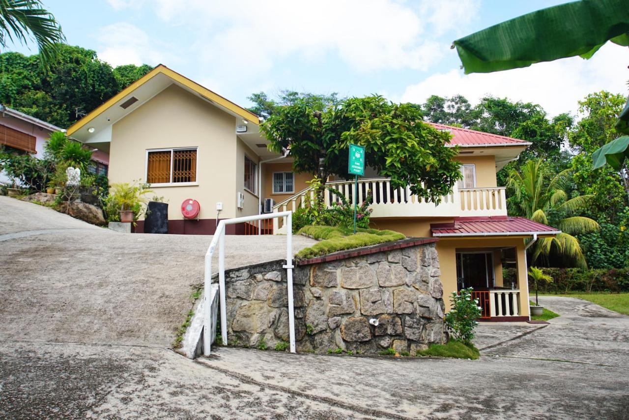 Zeph Self Catering Apartment Baie Lazare  Exterior photo